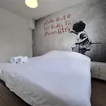Apartment Villahermosa, Un Oasis Artistique *